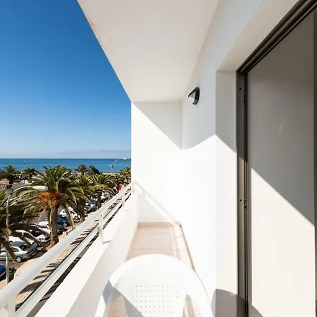 2 Min Walk To - Private Terrace - Some With Sea Views Apartment