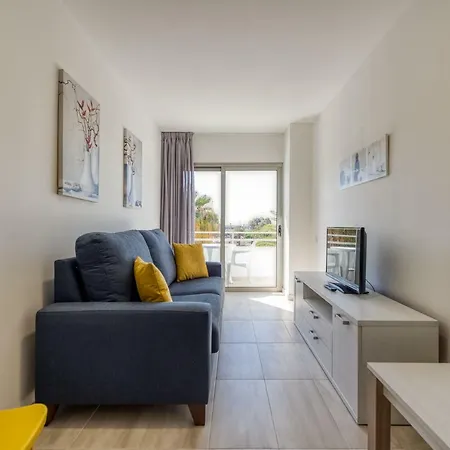 2 Min Walk To - Private Terrace - Some With Sea Views Apartment