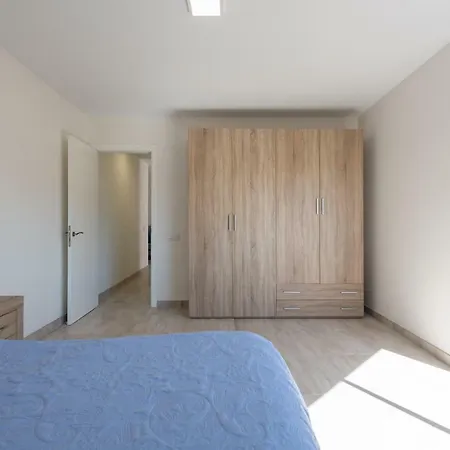 Apartment 2 Min Walk To - Private Terrace - Some With Sea Views