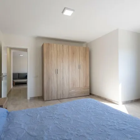 Apartamento 2 Min Walk To - Private Terrace - Some With Sea Views